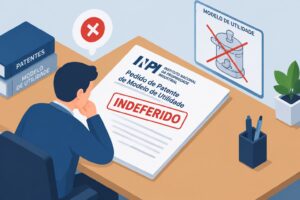 Indeferimento de pedido de patente de modelo de utilidade: guia Protótipo de objeto utilitário acompanhado de desenhos técnicos e documentos devolvidos após uma decisão de rejeição.